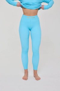 Legginsy termoaktywne - Rhythm Is A Dancer damskie. Niebieskie legginsy OOSC, bez wzorów, z materiału, długie. Za 269,99 zł.