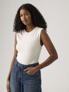 Levi's Top w kolorze białym rozmiar: M. Białe topy Levi's®, m, bez wzorów, bez kołnierzyka, bez ramiączek. Za 84,60 zł.