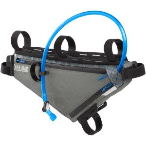 Torba na ramę CamelBak M.U.L.E. Frame Pack with Hydration. Szare torebki klasyczne Camelbak, bez wzorów, bez dodatków. Za 536,05 zł.
