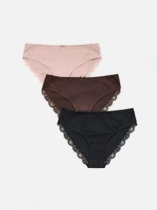 Bawełniane majtki figi z koronką 3 pack - brązowy. Brązowe figi Reserved, bez wzorów, z bawełny. Za 59,99 zł.