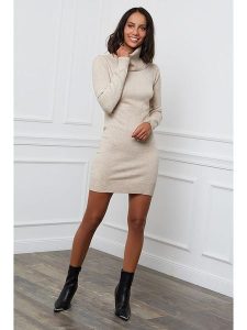 Soft Cashmere Sukienka dzianinowa w kolorze beżowym rozmiar: 38/40. Brązowe sukienki Soft Cashmere, bez wzorów, z dzianiny, klasyczne, bez kołnierzyka, bez ramiączek, mini. Za 118,28 zł.