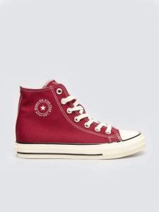 Trampki damskie wysokie bordowe SS274812 604. Czerwone trampki Big Star, bez wzorów, ze skóry ekologicznej, bez zapięcia. Za 139,99 zł.