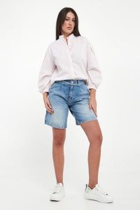 Szorty damskie jeansowe Eike JOOP! JEANS. Szorty Joop! Jeans, bez wzorów, z jeansu. Za 579,00 zł.