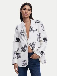 Desigual Marynarka 25SWEW15 Biały Regular Fit. Białe marynarki i żakiety Desigual, s, bez wzorów, z syntetyku. Za 379,99 zł.