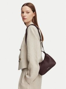 Calvin Klein Torebka LV04F3892G Bordowy. Czerwone torebki klasyczne Calvin Klein, bez wzorów, ze skóry, bez dodatków. Za 369,99 zł.