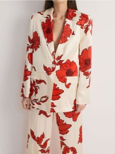 Wzorzysta marynarka oversize - wielobarwny. Marynarki i żakiety Reserved, l, bez wzorów, z tkaniny. W wyprzedaży za 139,99 zł.