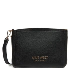 Torebka Nine West. Czarne listonoszki Nine West, bez wzorów, bez dodatków. Za 199,99 zł.