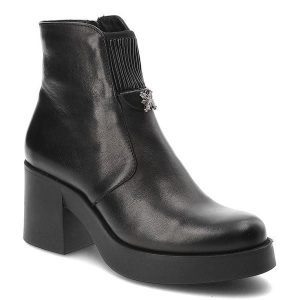 Czarne Eleganckie Botki Simen Na Obcasie. Czarne botki Simen, bez wzorów, z futra, bez obcasa, na obcasie, bez zapięcia. Za 409,00 zł.