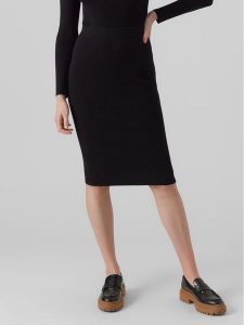 Vero Moda Spódnica ołówkowa 10290677 Czarny Slim Fit. Czarne spódnice Vero Moda, s, bez wzorów, z syntetyku. Za 149,99 zł.