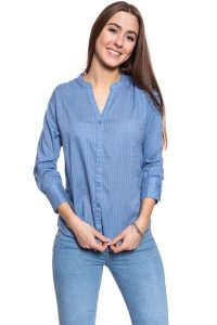 DAMSKA KOSZULA MUSTANG Edda Blouse 1009461 5407. Koszule Mustang, s, bez wzorów, bez kołnierzyka, bez ramiączek. W wyprzedaży za 49,99 zł.