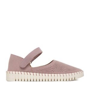 Półbuty Go Soft. Fioletowe półbuty Go Soft, bez wzorów, bez obcasa, na płaskiej podeszwie, bez zapięcia. Za 119,99 zł.