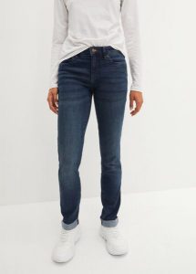 Dżinsy ze stretchem straight, mid waist. Niebieskie jeansy bonprix, bez wzorów, z jeansu. Za 84,99 zł.