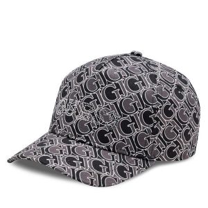 Czapka z daszkiem Guess. Czarne czapki Guess, z aplikacjami. Za 89,99 zł.