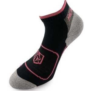 Skarpetki McKees Fuchsia 36-38 z Miękkiej Bawełny dla Kobiet. Czerwone skarpetki ZEAGLE, bez wzorów, z bawełny. Za 56,36 zł.