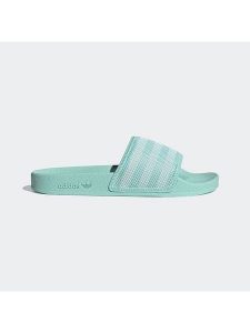 Adidas Klapki w kolorze turkusowym rozmiar: 40,5. Niebieskie klapki ADIDAS, bez wzorów, z otwartym noskiem, bez obcasa. Za 140,86 zł.