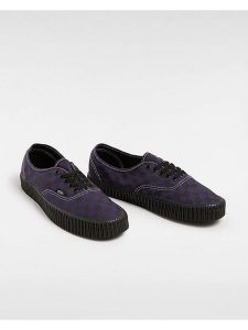 Vans Sneakersy w kolorze fioletowo-czarnym rozmiar: 36,5. Czarne trampki Vans, bez wzorów, bez zapięcia. Za 92,21 zł.