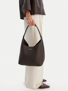 GINO ROSSI Torebka EO-LA321-1072 Brązowy. Brązowe torebki klasyczne Gino Rossi, bez wzorów, ze skóry, bez dodatków. Za 469,99 zł.