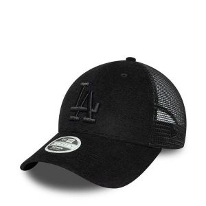Czapka z daszkiem New Era. Czarne czapki New Era, bez wzorów. Za 149,99 zł.