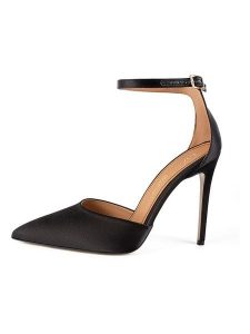 Loft37 Czółenka w kolorze czarnym rozmiar: 36. Czarne czółenka Loft37, bez wzorów, bez obcasa, na szpilce, bez zapięcia. Za 434,99 zł.