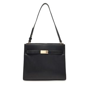 Torebka Tommy Hilfiger. Czarne torebki klasyczne TOMMY HILFIGER, bez wzorów, bez dodatków. Za 339,99 zł.