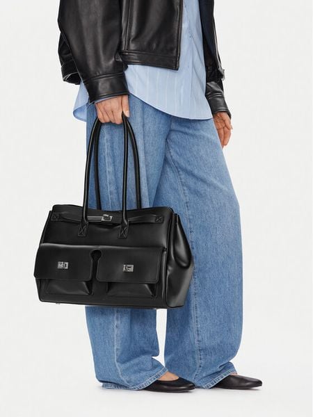 GINO ROSSI Torebka EO-CLOVER-X10167 Czarny. Czarne shopper bag Gino Rossi, bez wzorów, ze skóry, bez dodatków. Za 399,99 zł.