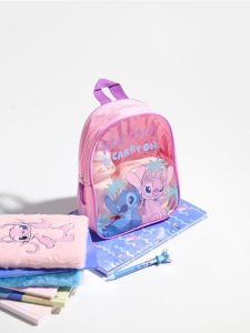 Zestaw: plecak, lunchbox oraz butelka Stitch - wielobarwny. Plecaki Sinsay. Za 27,99 zł.