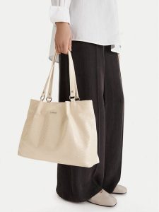 Lasocki Torebka CEO-LSK-X-004-09 Écru. Shopper bag Lasocki, bez wzorów, z materiału, bez dodatków. Za 199,99 zł.