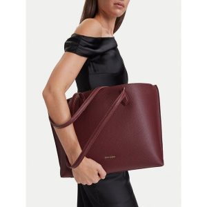 Torebka GINO ROSSI. Czerwone shopper bag Gino Rossi, bez wzorów, bez dodatków. Za 299,99 zł.