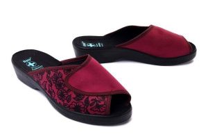ADANEX 308/1VVD BIO 26819 bordowy, kapcie damskie. Czerwone kapcie Adanex, bez wzorów. Za 65,99 zł.
