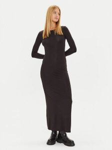 Gina Tricot Sukienka codzienna 24441 Czarny Slim Fit. Czarne kombinezony Gina Tricot, na co dzień, s, bez wzorów, z wiskozy, bez kołnierzyka, bez ramiączek, proste. Za 99,99 zł.