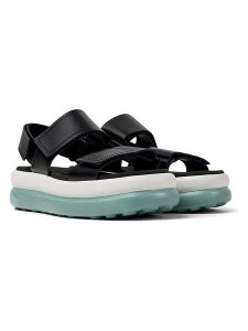 Camper Skórzane sandały "Pelotas Flota" w kolorze czarnym na obcasie rozmiar: 38. Czarne sandały Camper, bez wzorów, z otwartym noskiem, bez obcasa, na koturnie, bez zapięcia. Za 282,99 zł.