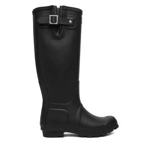 Kalosze Hunter. Czarne kalosze Hunter, bez wzorów. Za 279,99 zł.