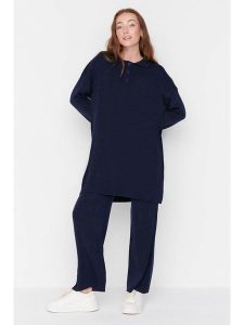 Trendyol 2-częściowy zestaw w kolorze granatowym rozmiar: L/XL. Niebieskie swetry oversize Trendyol, l, bez wzorów, bez ramiączek. Za 100,99 zł.