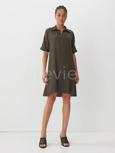 Someday Sukienka w kolorze khaki rozmiar: 36. Brązowe sukienki someday., bez wzorów, bez kołnierzyka, bez ramiączek, mini. Za 188,85 zł.