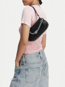 Juicy Couture Torebka CEO-BIJXT8994WVP. Czarny. Czarne torebki klasyczne Juicy Couture, bez wzorów, ze skóry, bez dodatków. Za 249,99 zł.