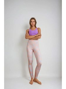 Monki Legginsy w kolorze beżowym rozmiar: XS. Brązowe legginsy Monki, bez wzorów, z podwyższonym stanem. Za 39,99 zł.