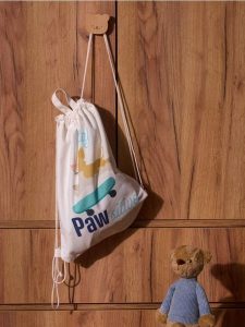 Plecak worek - błękitny. Niebieskie plecaki Sinsay. Za 19,99 zł.