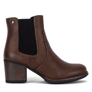 Botki Clara Barson. Brązowe botki Clara Barson, bez wzorów, bez obcasa, na słupku, bez zapięcia. Za 149,99 zł.