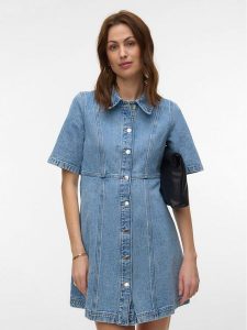 Vero Moda Sukienka jeansowa Daisy 10346217 Niebieski Standard Fit. Niebieskie kombinezony Vero Moda, xs, bez wzorów, z bawełny, bez kołnierzyka, bez ramiączek. Za 199,99 zł.