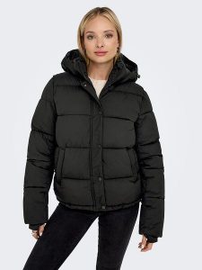 ONLY Kurtka pikowana w kolorze czarnym rozmiar: XL. Czarne kurtki ONLY, xl, bez wzorów, bez kaptura. Za 180,91 zł.