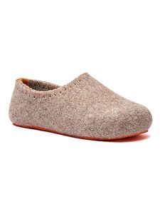 Comfortfusse Kapcie w kolorze brązowym rozmiar: 41. Brązowe kapcie Comfortfüße, bez wzorów, z materiału. Za 166,88 zł.