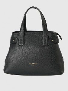 Victor & Hugo Paris Skórzana torebka "Mini Luna" w kolorze czarnym - 28 x 20 x 11 cm rozmiar: onesize. Czarne torebki klasyczne Victor & Hugo Paris, bez wzorów, z materiału, przez ramię, bez dodatków. Za 304,99 zł.
