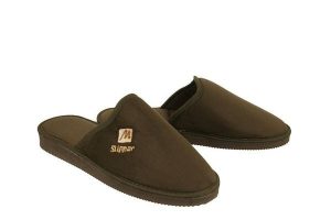 METEOR 026 ALEK brązowy, kapcie młodzieżowe. Brązowa kapcie Meteor, bez wzorów, z tkaniny. Za 47,99 zł.