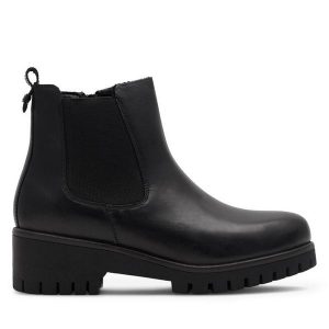 Botki Go Soft. Czarne botki Go Soft, bez wzorów, bez obcasa, na płaskiej podeszwie, bez zapięcia. Za 249,99 zł.