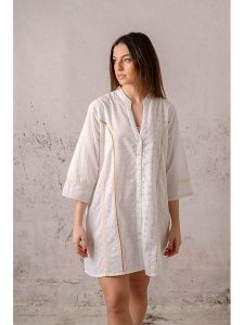 Lula Natura Sukienka w kolorze kremowym rozmiar: onesize. Brązowe sukienki Lula Natura, bez wzorów, z bawełny, bez kołnierzyka, bez ramiączek, midi. Za 180,06 zł.
