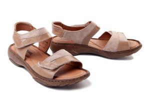 JOSEF SEIBEL 76719 88 200 Debra 19 beige, sandały damskie. Brązowe sandały Josef Seibel, bez wzorów, ze skóry, bez obcasa, bez zapięcia. Za 239,92 zł.