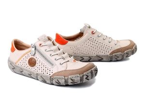 RIEKER L0355-61 beige, półbuty damskie. Brązowe półbuty Rieker, na lato, bez wzorów, bez obcasa, bez zapięcia. Za 369,90 zł.