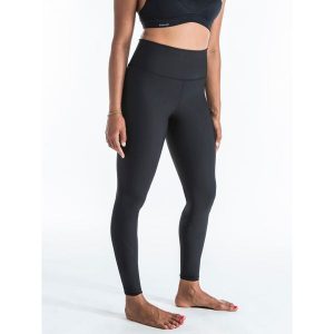 Legginsy UV surfingowe damskie Olaian Rachel. Czarne legginsy OLAIAN, bez wzorów, z elastanu, z podwyższonym stanem. Za 119,99 zł.