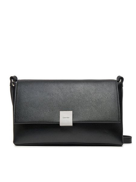 Calvin Klein Torebka Ck Plaque Medium Shoulder Bag K60K612783 Czarny. Czarne torebki klasyczne Calvin Klein, bez wzorów, ze skóry, bez dodatków. Za 279,99 zł.
