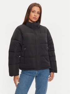 REPLAY Kurtka zimowa W7808A.000.84466 Czarny Loose Fit. Czarne kurtki Replay, na zimę, s, bez wzorów, z syntetyku, bez kaptura. Za 579,99 zł.